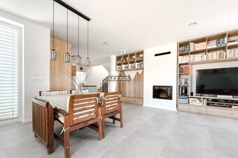 | Moderná novostavba Rodinného domu s krásnym pozemkom v Zál - 7