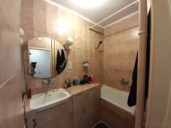 Priestranný 2 izbový byt, 54m2 + balkón, sídl.: Podhradová - 7