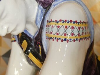 Veľká figurálna plastika Bača so psom a ovcami Keramika Modr - 7