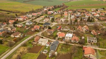 Exkluzívne na predaj stavebný pozemok v obci Kuzmice, okres - 7