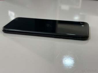 iPhone SE 2022 128GB Black stav NOVEHO - 7