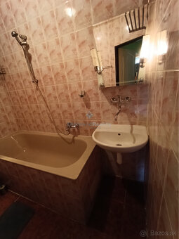 Na predaj rodinný dom pre veľkú rodinu v malebnej obci Výčap - 7