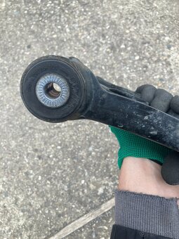 prave rameno predni napravy SKODA Audi 3Q0407154D - 7