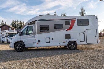 Autokaravan 2022 Bürstner IXEO 726G – Plne vybavený 🚐✨ - 7