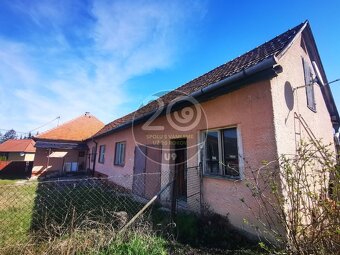 Priestranný rodinný dom Veľké Uherce s pozemkom 1 209 m2 - 7