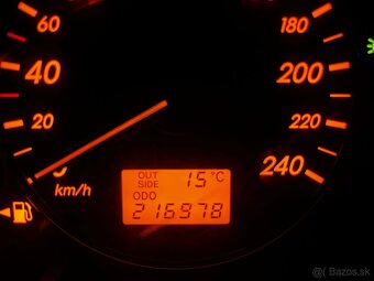 TOYOTA AVENSIS COMBI 2.0 D4D 85 KW - 7