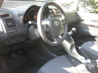 Predám Toyotu Auris - 7