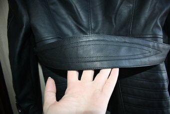 Dámska zimná bunda oteplená č. XXL - 7