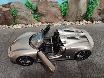 Prodám model 1:18 porsche 918 spyder 2010 Minichamps - 7