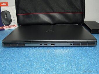 Dell Precision 7750 17 6.Jádro i7-10750 64GB 2TB SSD RTX - 7
