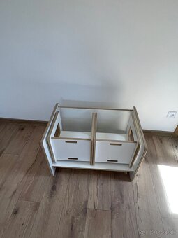 Stôl s dvoma stoličkami pre deti - 7