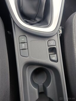 Toyota Yaris Cross 1.5 - 7