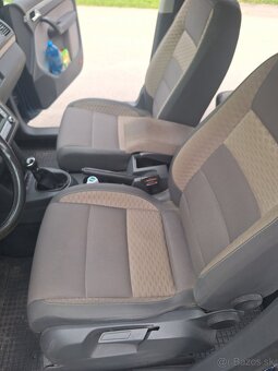 Volkswagen Touran Cross - 7
