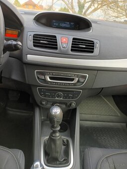 Renault Megane 1,6 rok 2011 - 7