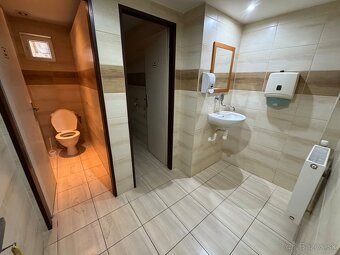 Polyfunkčná budova v centre Trstenej - 7