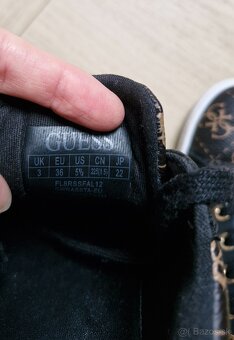 NOVE Guess monogram tenisky 36 - 7