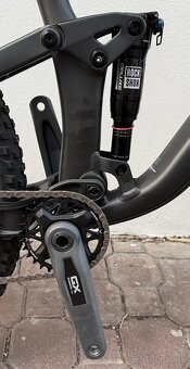 Celoodpružený Trek Top Fuel 8 Gen3 AXS T-Type - 7