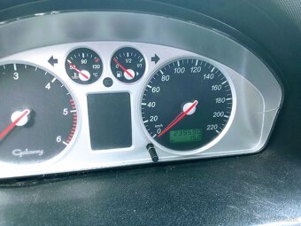 Predám alebo vymením Ford Galaxy 1.9 85KW - 7