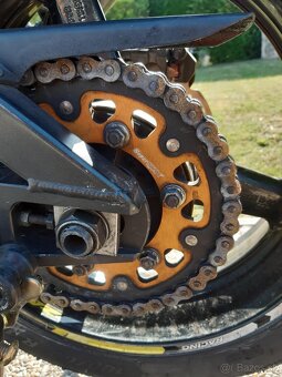 Predám Yamaha R1 / kúpim motor RN09 - 7