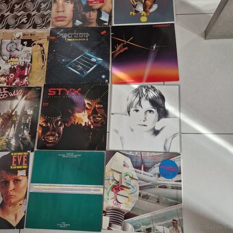 LP-čky..POLICE,VAN HALEN,SWEET,STATUS QUO,BEATLES,APRIL WINE - 7