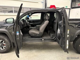 Toyota Tacoma - 7