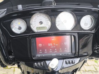 Harley Davidson Street Glide - 7