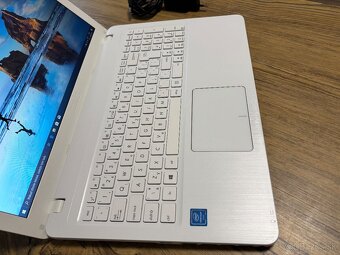 Asus  Notebook/4GB RAM DDR4/1TB SSHD/Intel HD 2GB Grafika - 7