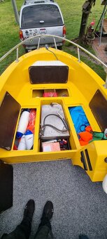 Predám motorový čln,loď - 7