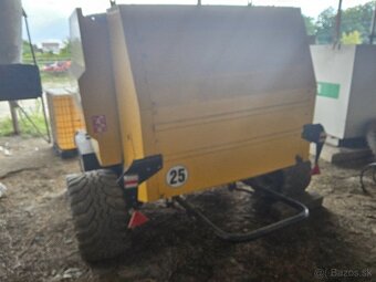 NEW HOLLAND BR6090, 17 686 balíkov - 7