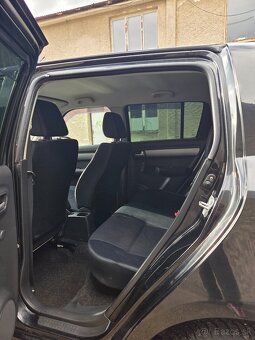 Suzuki Swift 1.3i - 7