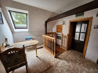 Na predaj starší rodinný dom, pozemok 246 m2, Zliechov. - 7