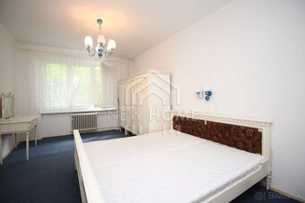 3 iz. byt blízko RAČIANSKEHO Mýta, tehlový dom, tichá lokali - 7