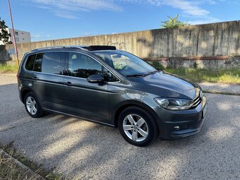 Volkswagen Touran model 2019 7 miestny - 7