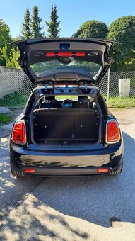 Predám  Mini Cooper E SE Elektro 184 Koní 2021 - 7