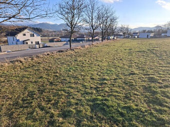 PREDAJ STAVEBNÝ POZEMOK ZBYŇOV - 7