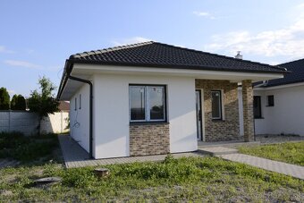 33Reality |Na predaj 3.izbový rodinný dvojdom v lukratívnej - 7