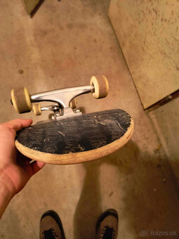 Predam starý detský skateboard Globe - 7