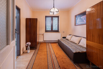 Na predaj 2-generačný rodinný dom v obci Zámutov - 7