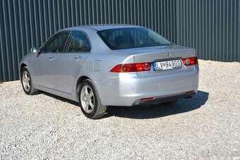 Honda Accord 2.20 - 7