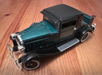 Hudson 1930 - Daimler Chrysler 2003 - 7