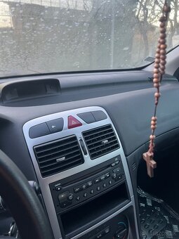 Predám alebo rozpredam Peugeot 307 1.4benzin - 7