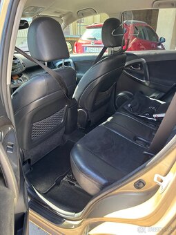 Toyota Rav 4 - 7