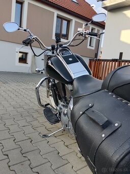 Suzuki Intruder 1500 - 7