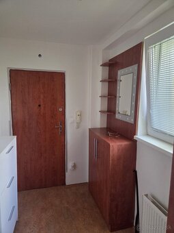 Prenájom 3i byt Lazovná  BB + parkovacie miesto za rampou - 7