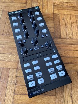 Predám Native Instruments - 7