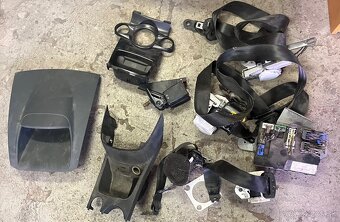 Vsetko komplet za 50e Ford Fiesta MK7 1.25 benzín - 7