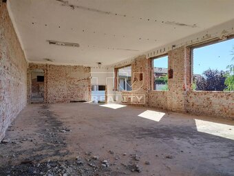 Na predaj polyfunkčný objekt, dom - 7