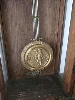 Starožitné drevené hodiny s melódiou - 7