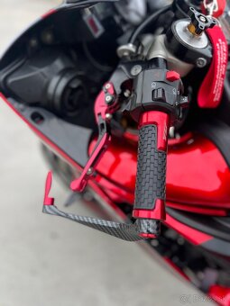 Yamaha YZF R1 - 7