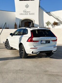 VOLVO XC60 B5 R-DESIGN - 7